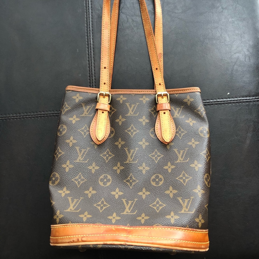 Louis Vuitton barrel purse